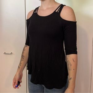 Studio threads. Size small